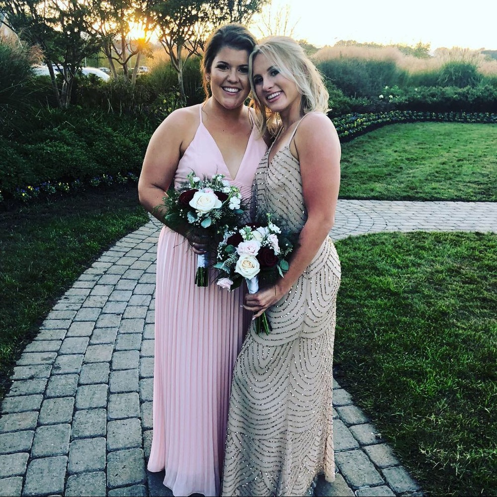 Prom! Perfect Prom Dress! Adrianna Papell size 6 champagne sequence dress.
